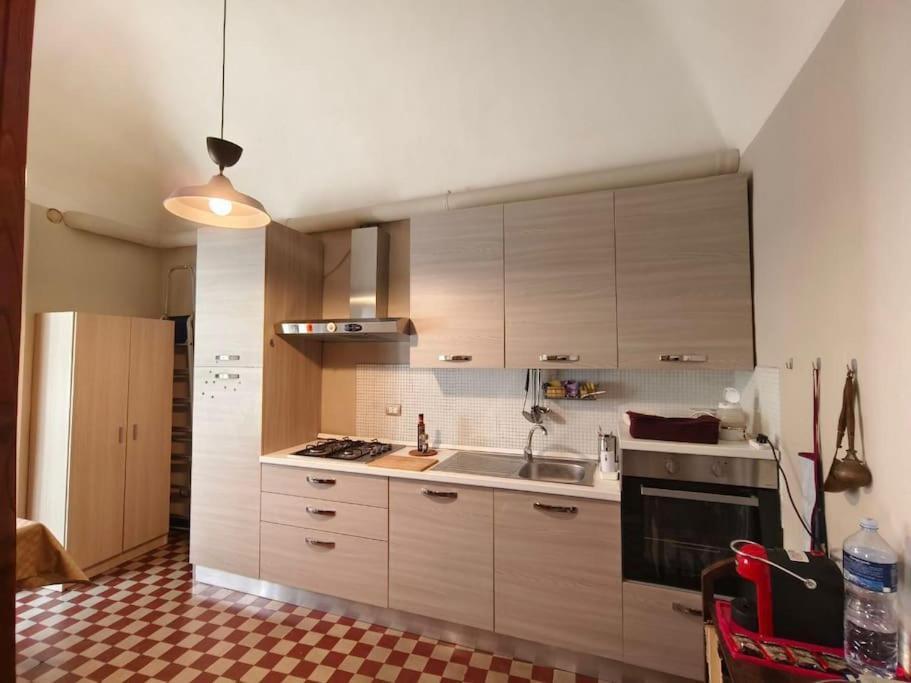 Retroetnea - Appartamento In Centro Storico - Con Camere Comunicanti CTA Exterior foto